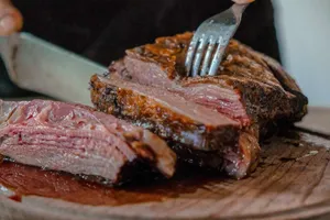 Imagem do post Costelas de Churrasco: Segredos de Preparo